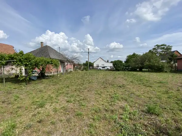 Eladó családi ház, Dömsöd 2 szoba 82 m² 24 M Ft
